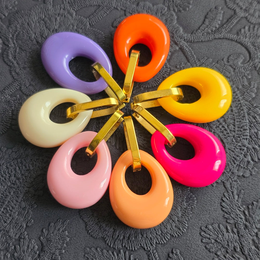 Magaia, bijou artisanal personnalisable en résine, fait main en Haute-Savoie.