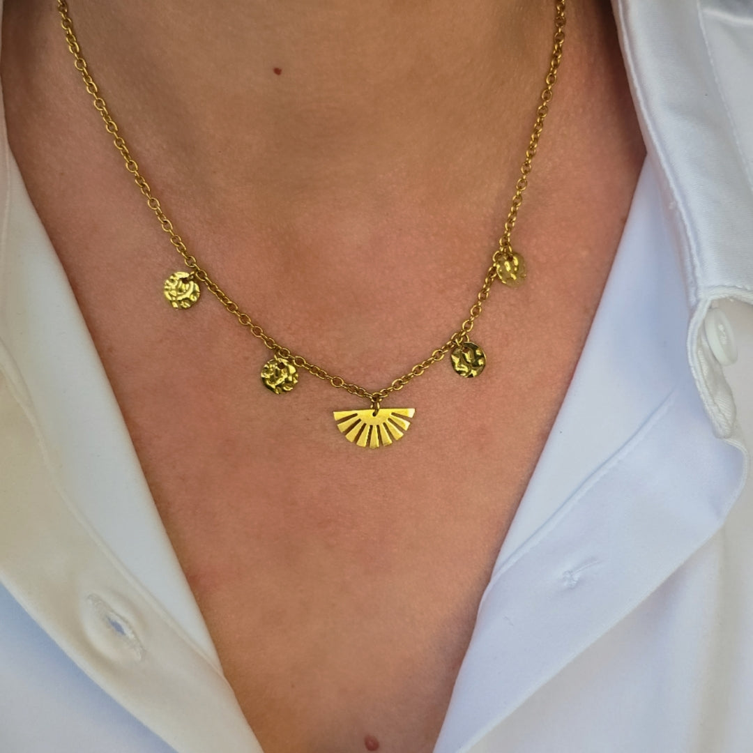 collier ras de cou pampilles femme pendentif eventail acier dore hypoallergenique