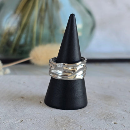 Bague LANA en acier inoxydable argenté avec effet martelé