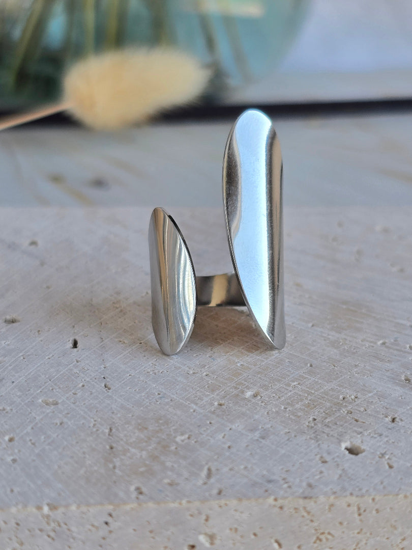 Bague ELVA ajustable en acier inoxydable argenté au design original