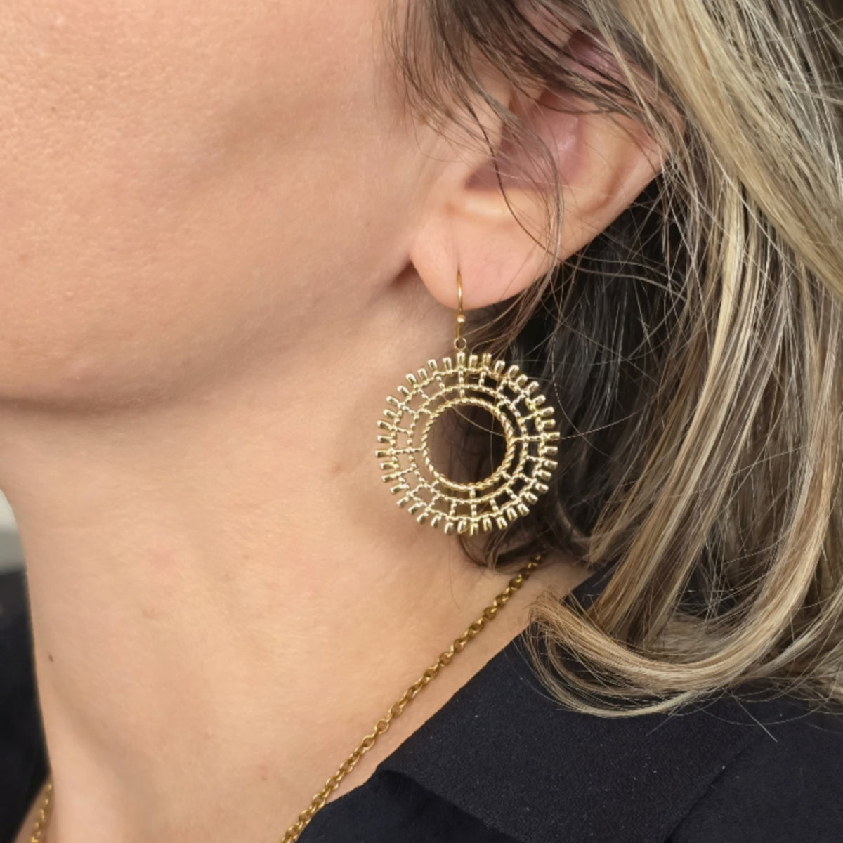 Bijou doré chic et tendance, boucles en acier inoxydable rondes et tressées