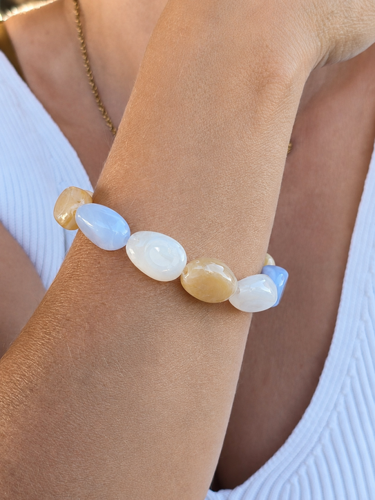 Bracelet bleu pastel femme MIRA aux reflets doux et glossy