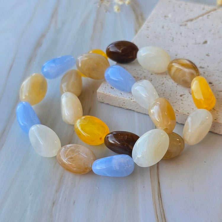 Bracelet grenat femme MIRA avec perles ovales marbrées au fini brillant