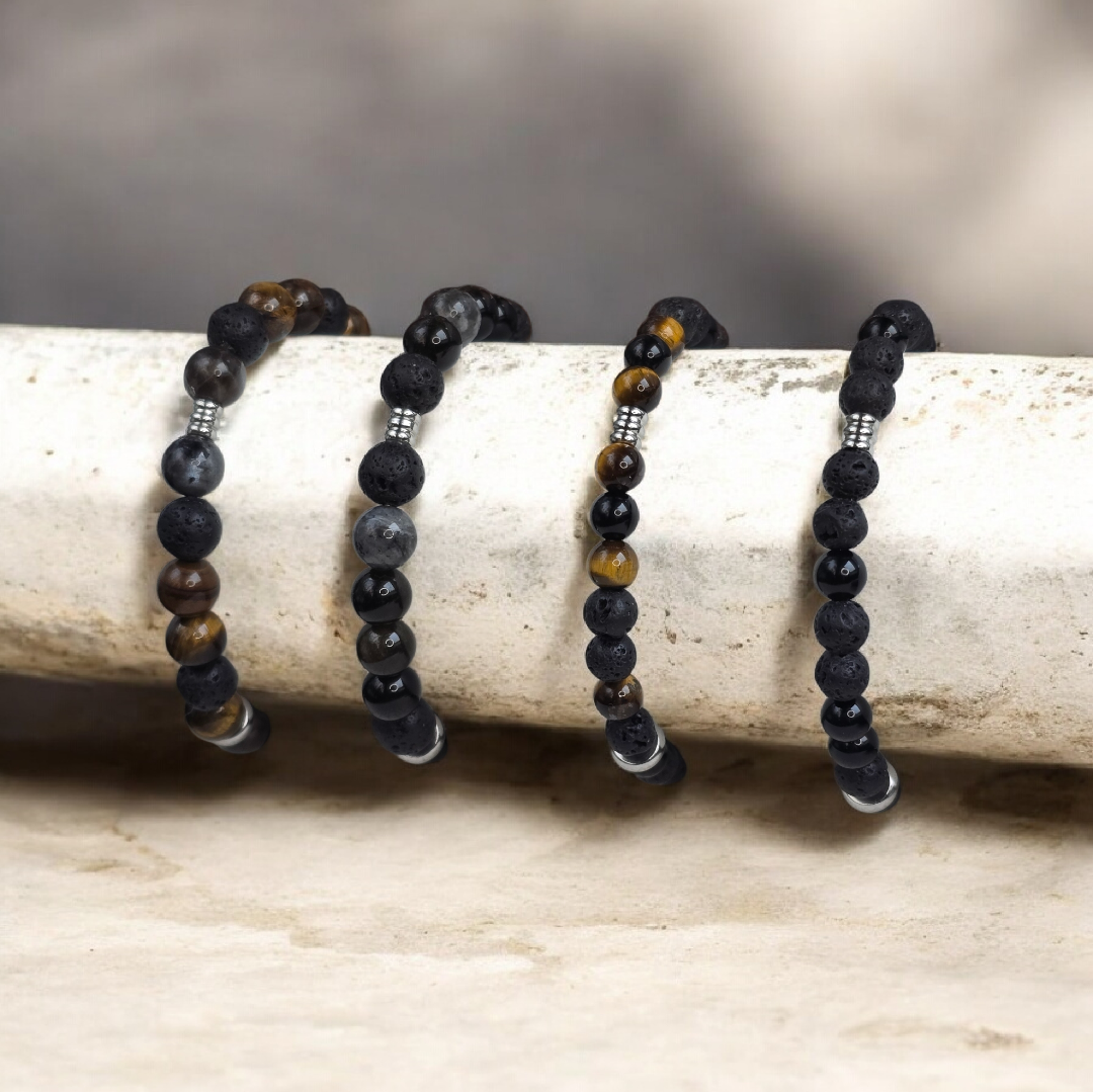 Détail des perles naturelles du bracelet homme – onyx, œil de tigre, pierre de lave – bijou fait main à Cruseilles