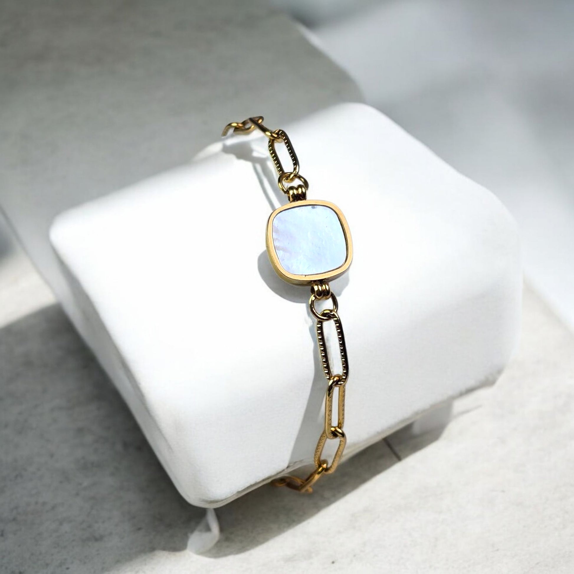 bracelet femme maille trombone connecteur nacre dore bijou noel