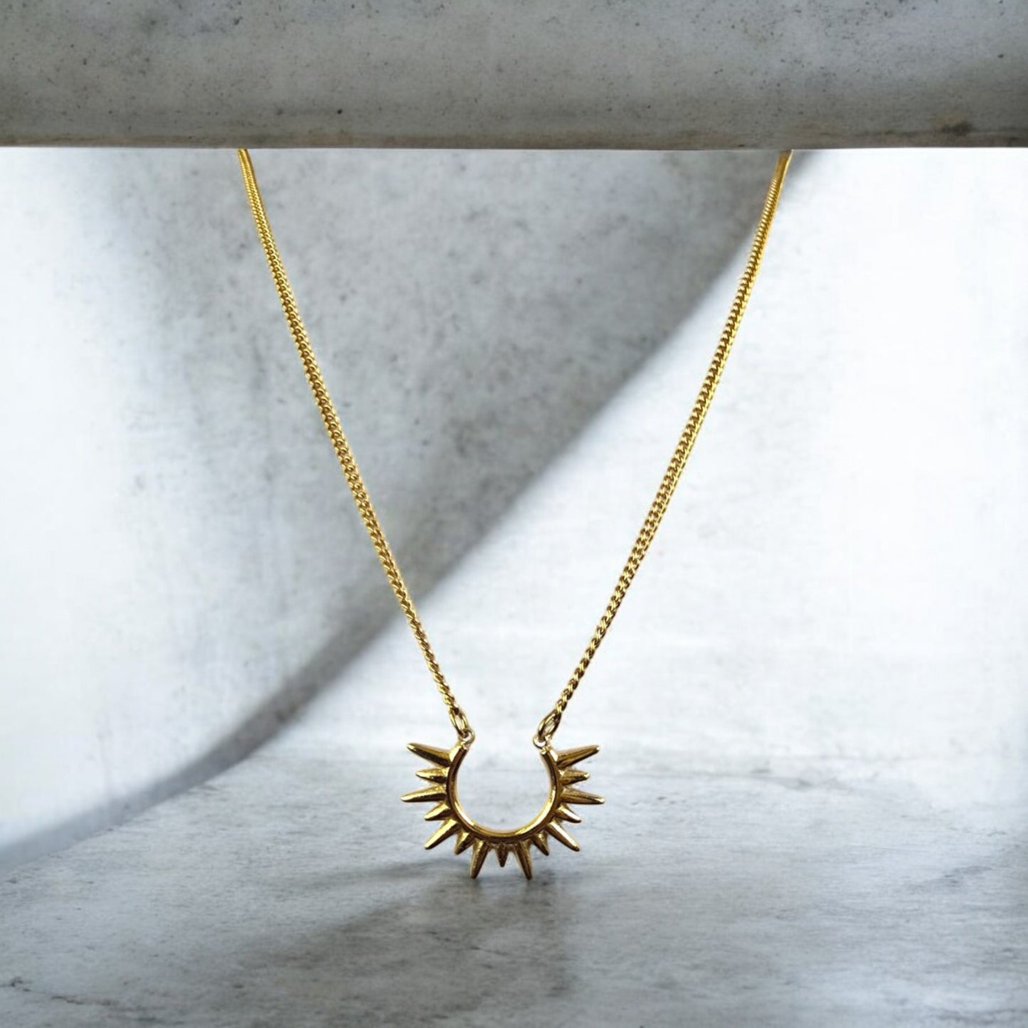 collier femme soleil dore acier inoxydable bijou fait main zateka