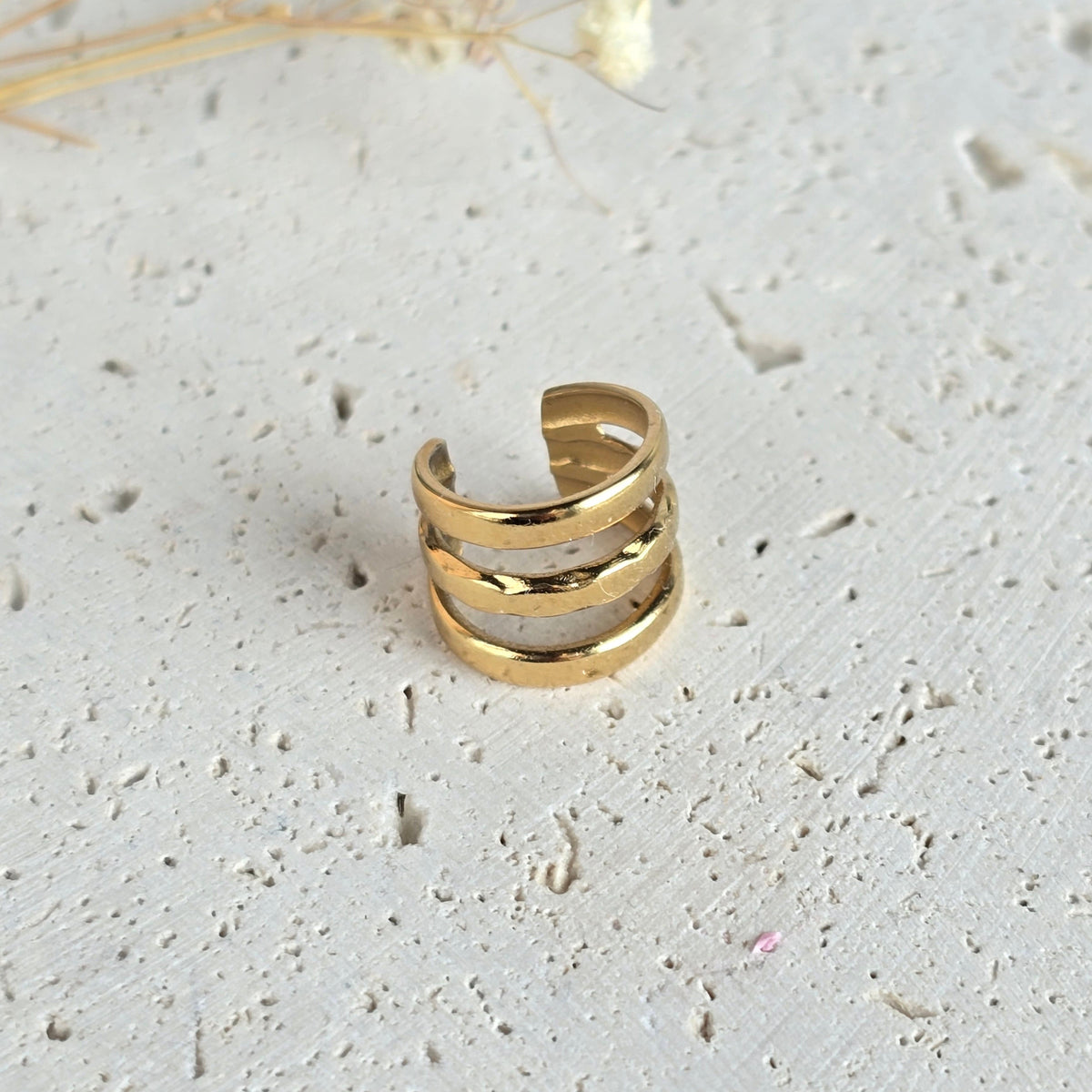 Earcuff femme au design fluide et enveloppant