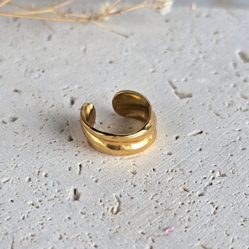 Earcuff en acier inoxydable avec lignes courbées